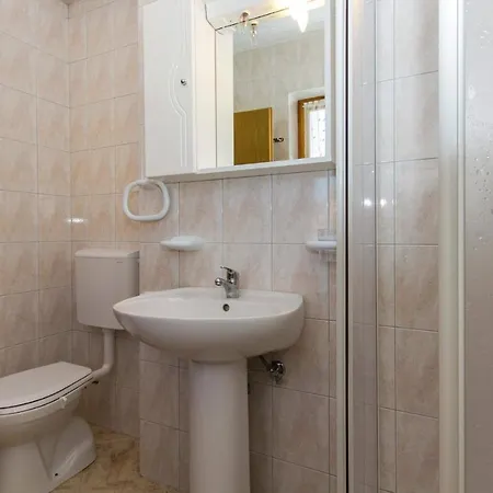 アパート Nice In Labin W/ 2 Bedrooms